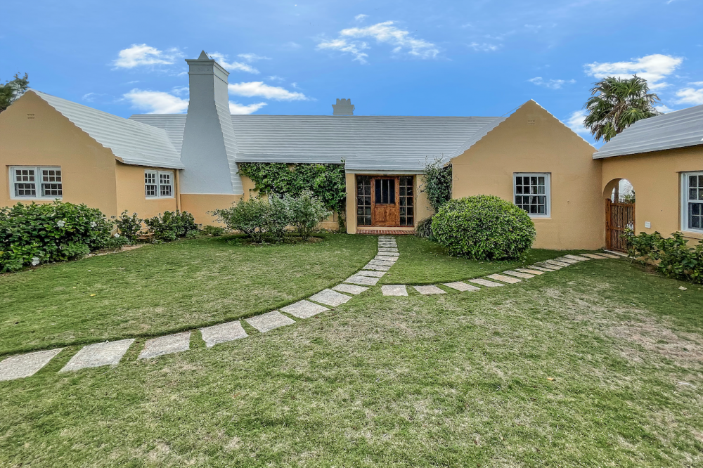 5 bed House For Rent in ,  - 1